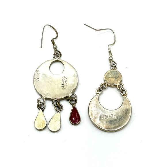 Vintage Alpaca Mexico Mismatched Dangles Hook Earrings Red Stone and Shell Inlay - Picture 6 of 7